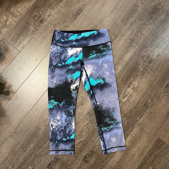 RARE Milkyway Denim Luon Crop Wonderunders - Picture 2 of 10